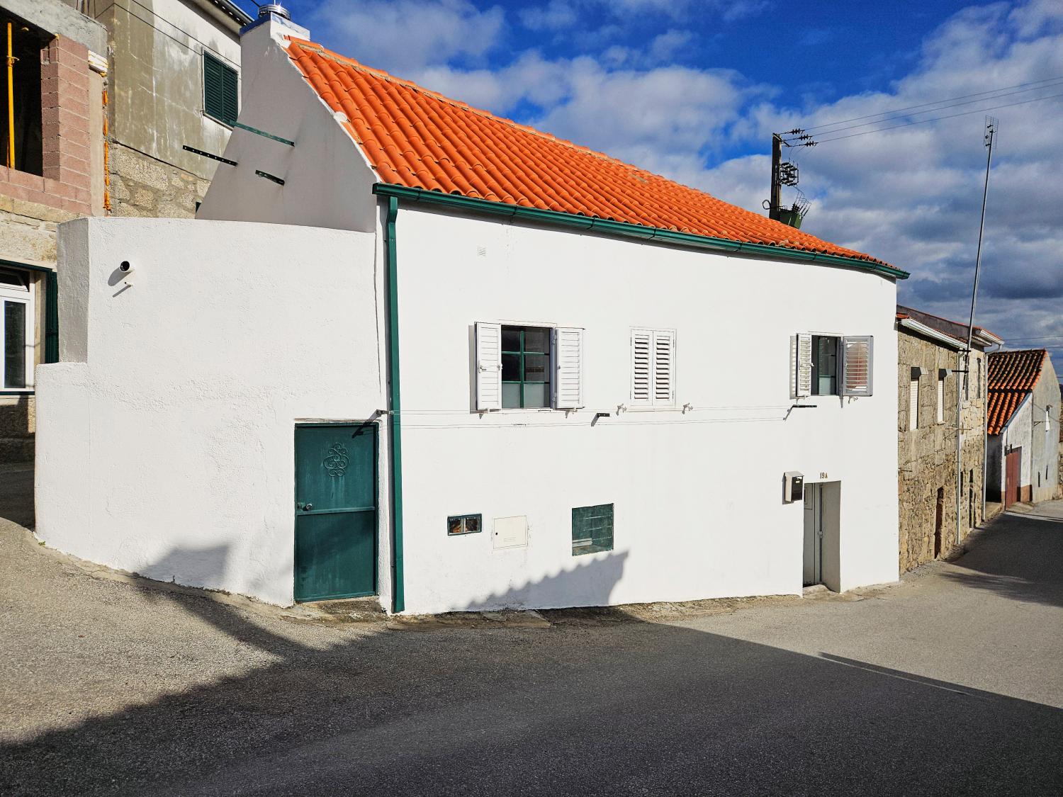  for sale village house Vale de Estrela Guarda 1