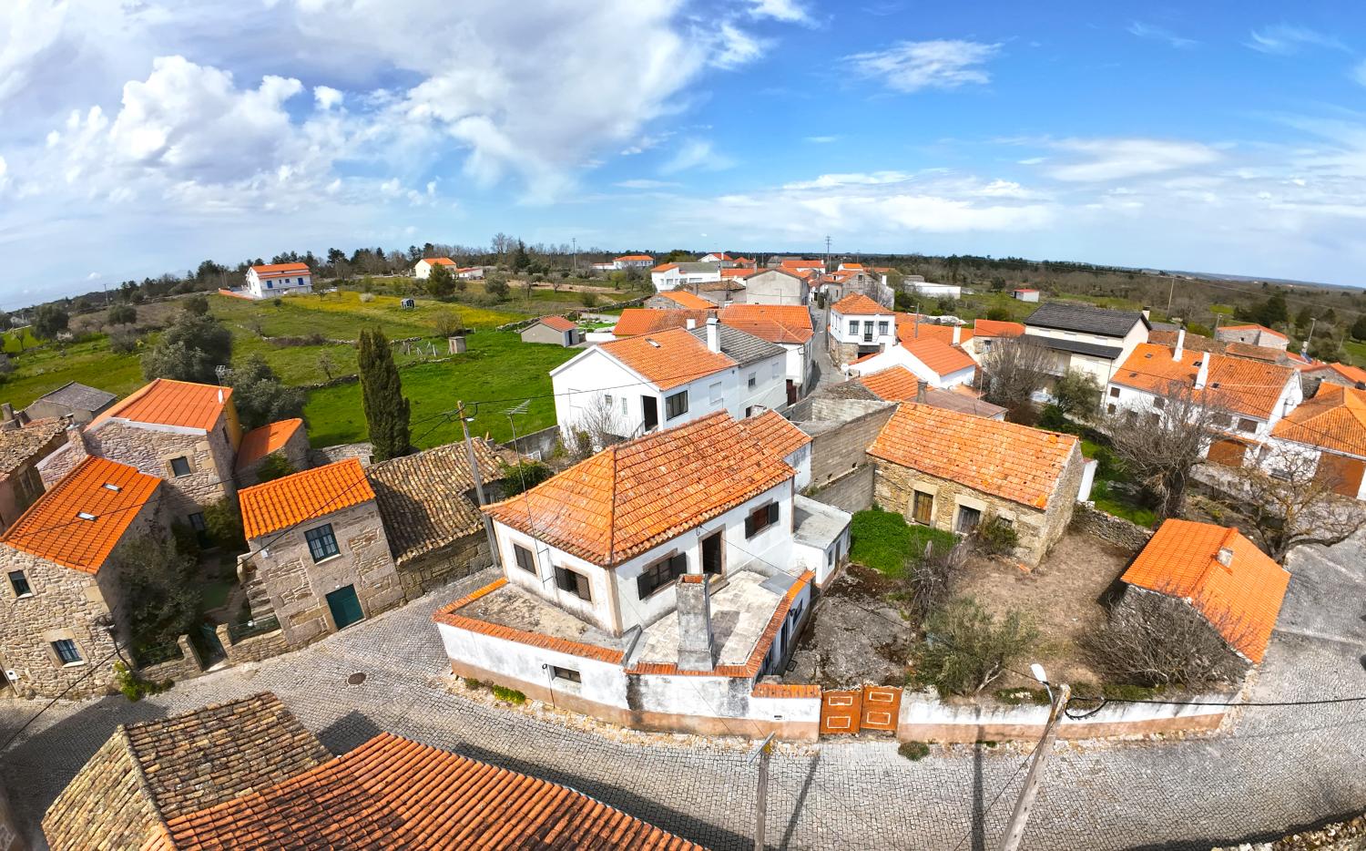  for sale house Ade Almeida 2