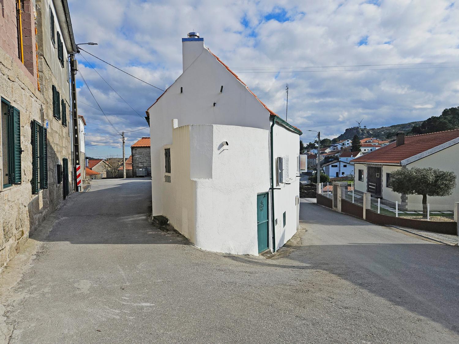  for sale village house Vale de Estrela Guarda 3