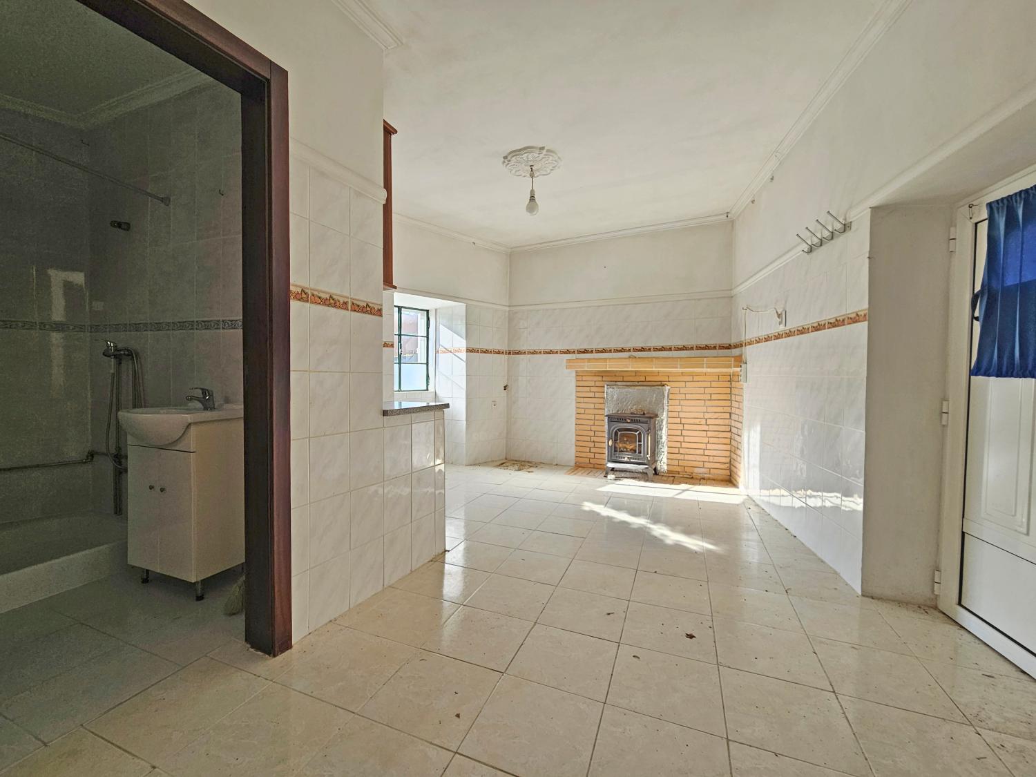  for sale village house Vale de Estrela Guarda 8