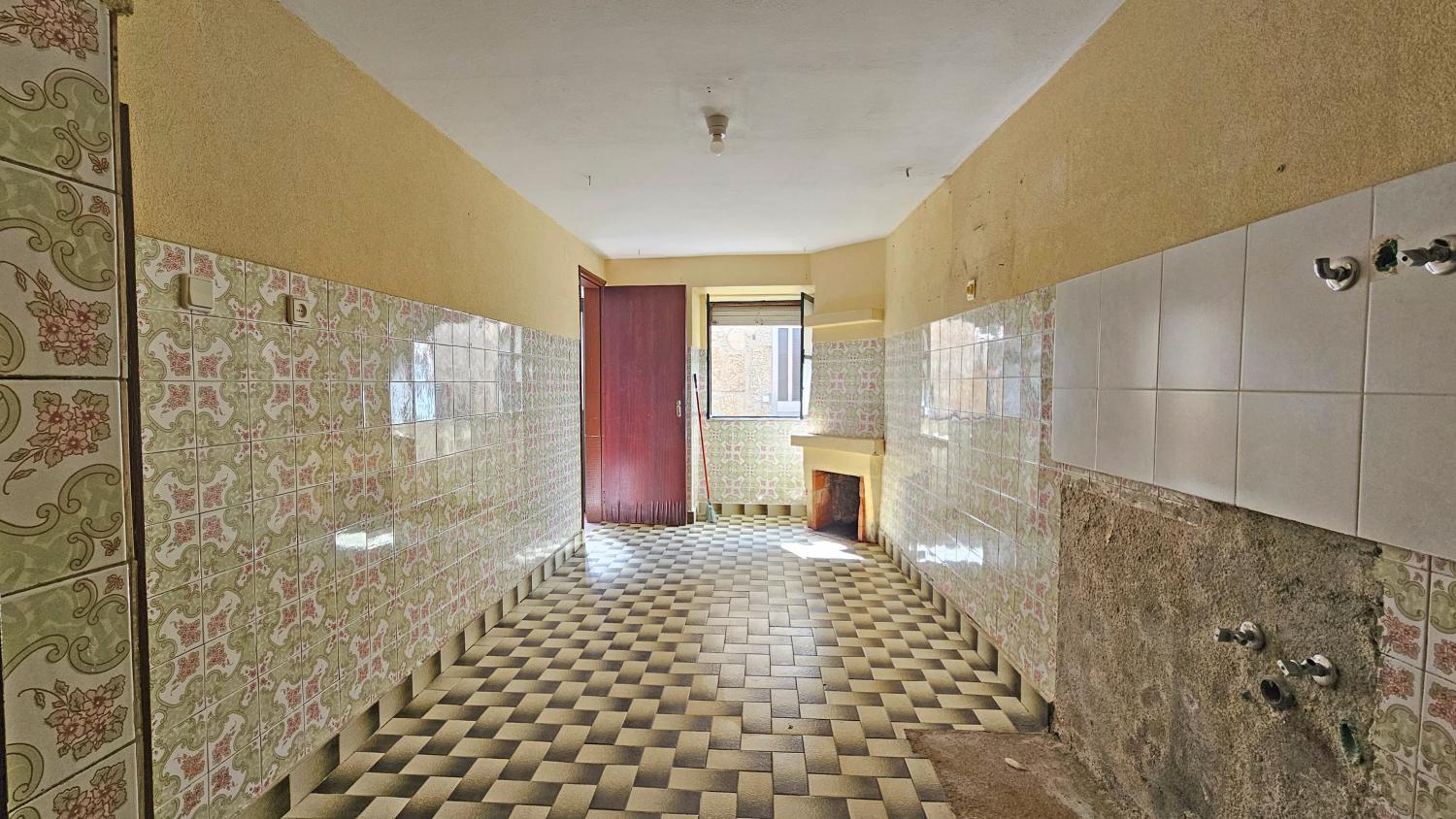  for sale village house Gonçalo Guarda 5
