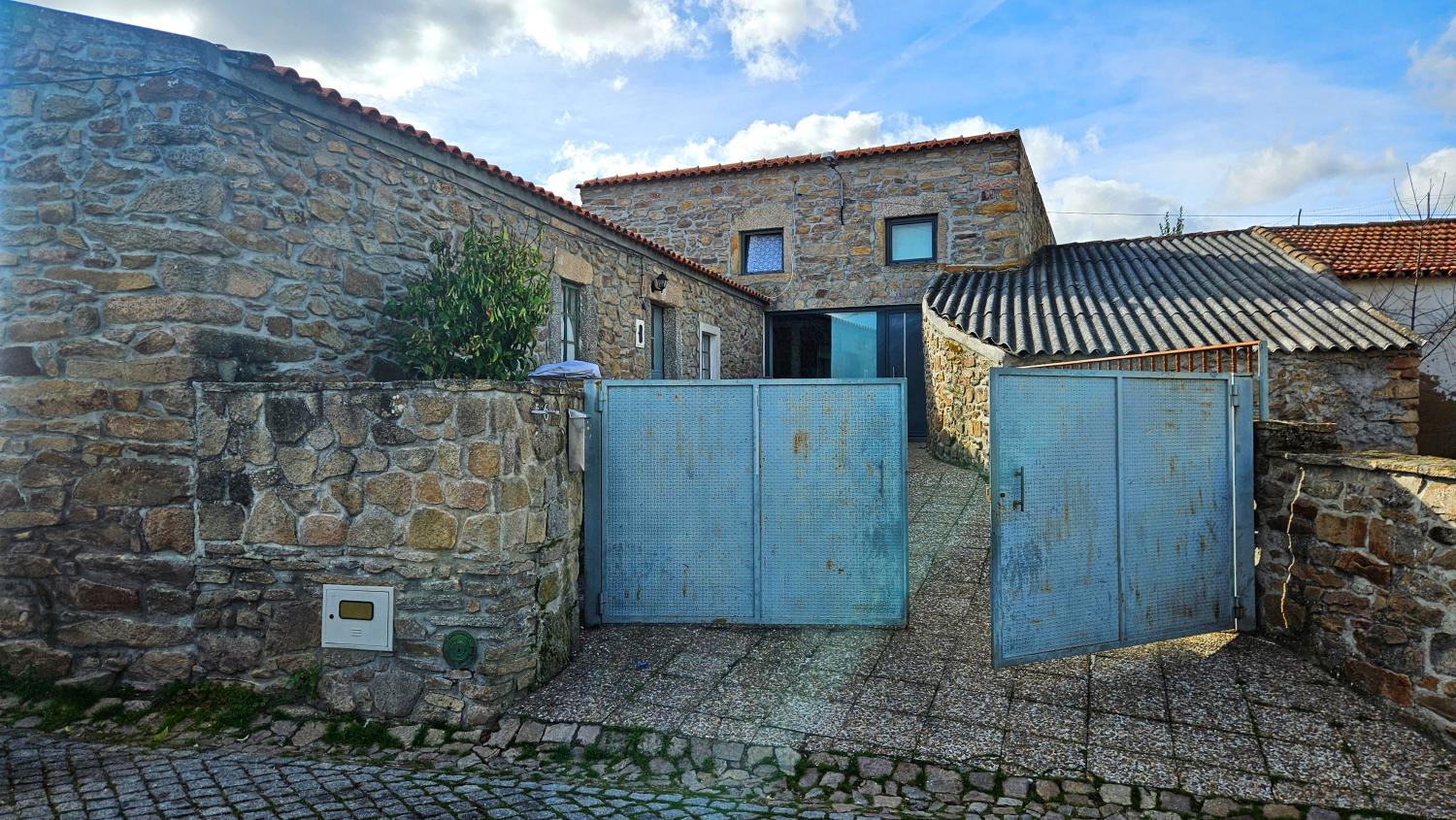  for sale house Vilar Formoso Almeida 1