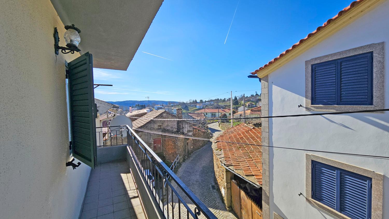for sale village house Videmonte Guarda 3