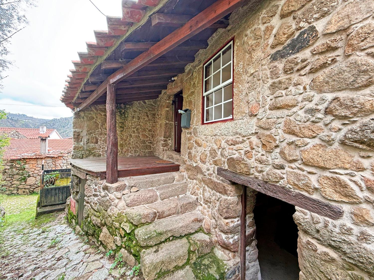  for sale house Vila Soeiro Guarda 1