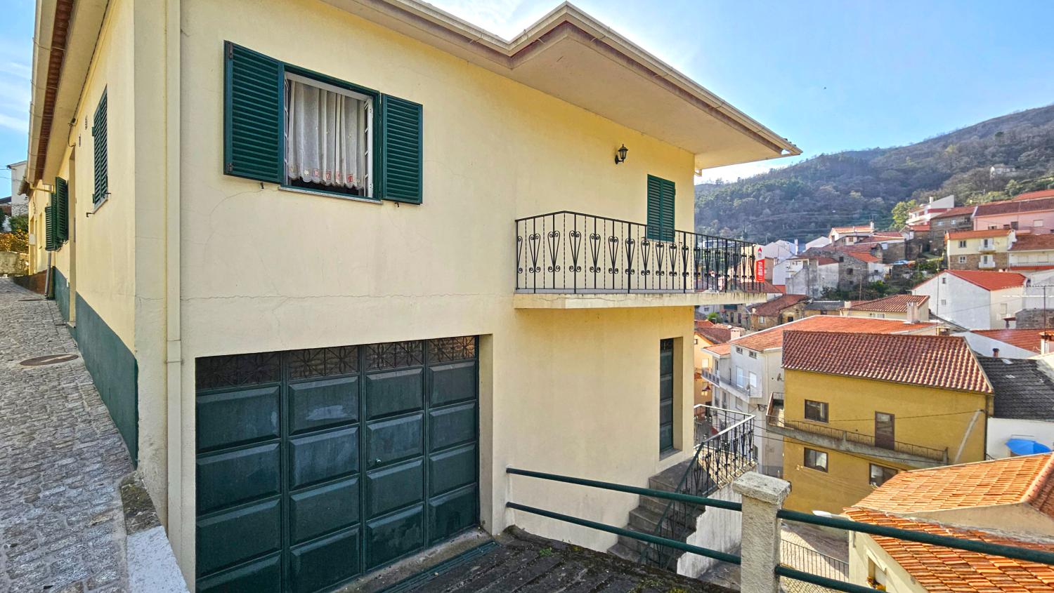 for sale village house Famalicão Guarda 3