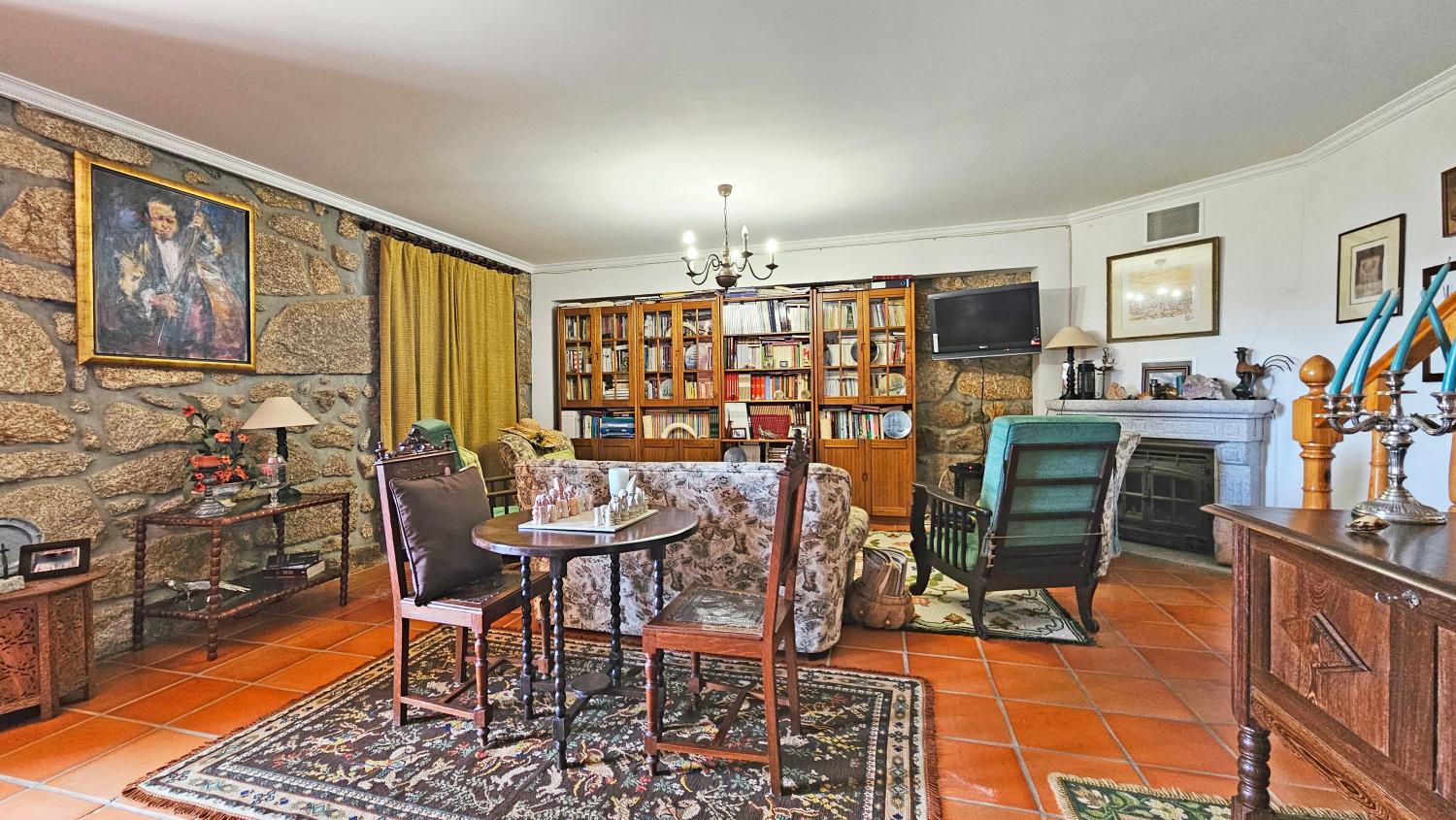 for sale farm Vela Guarda 19