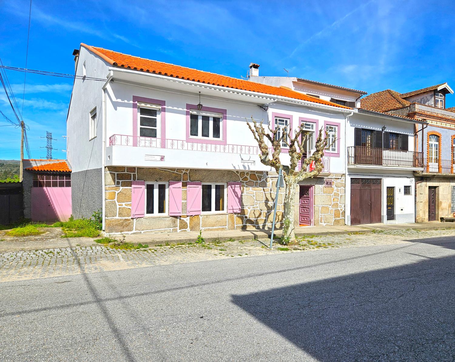  for sale village house Forno Telheiro Celorico Da Beira 1