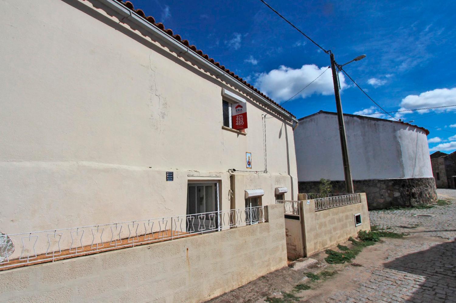for sale village house Malpartida Almeida 2