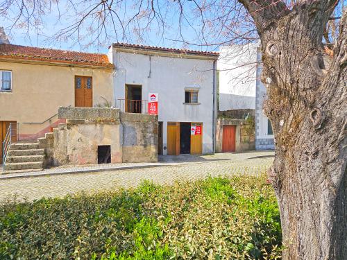 Pinhel Pinhel village house foto